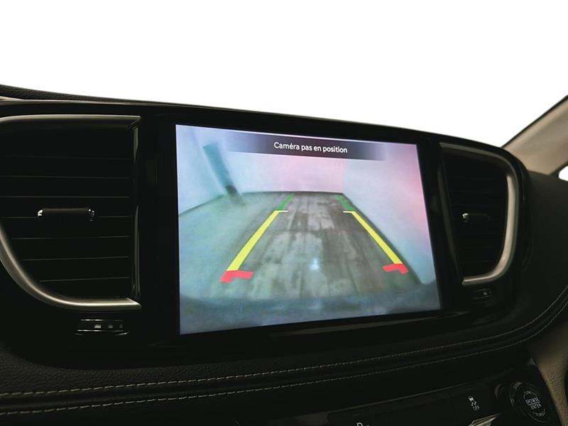 chrysler Pacifica 2021 - 40