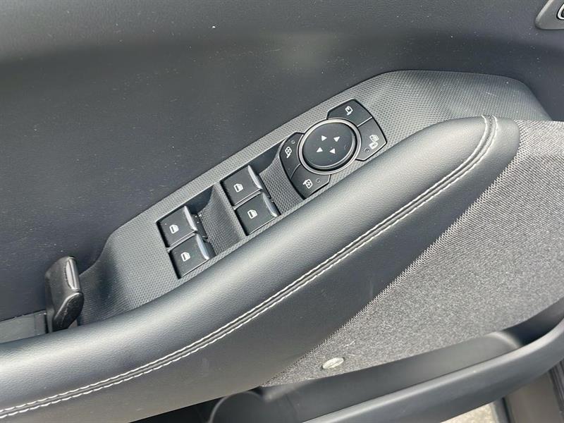 ford Mustang Mach-E 2023 - 16