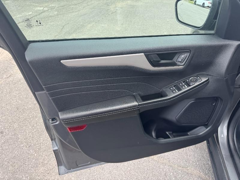 ford Escape 2022 - 18