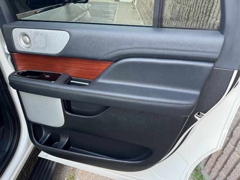lincoln Navigator L 2022 - 23