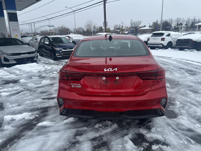 kia Forte 2022 - 14