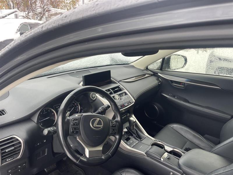 lexus NX 300 2018 - 18