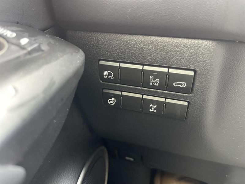 lexus NX 300 2018 - 29