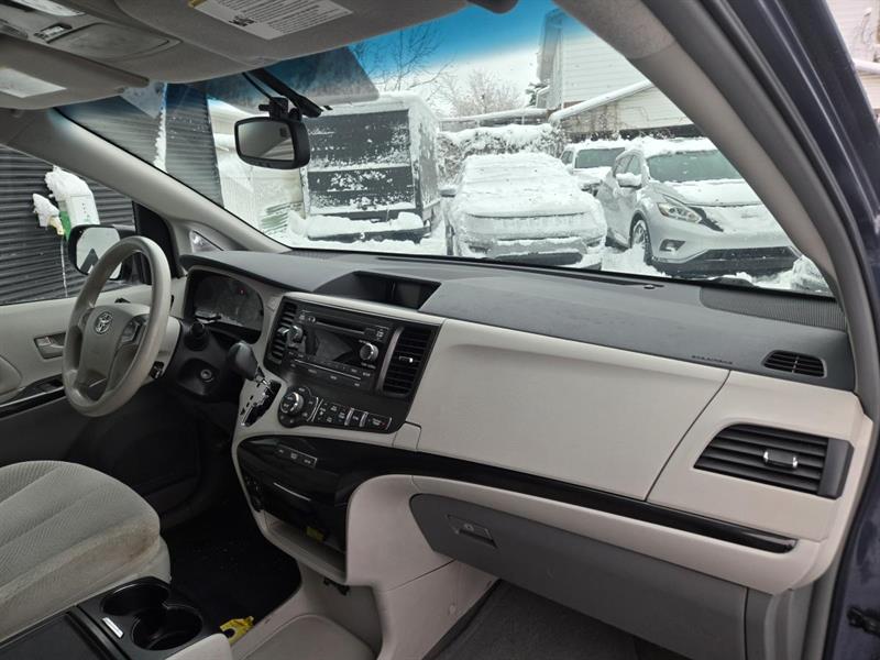 toyota Sienna 2014 - 10