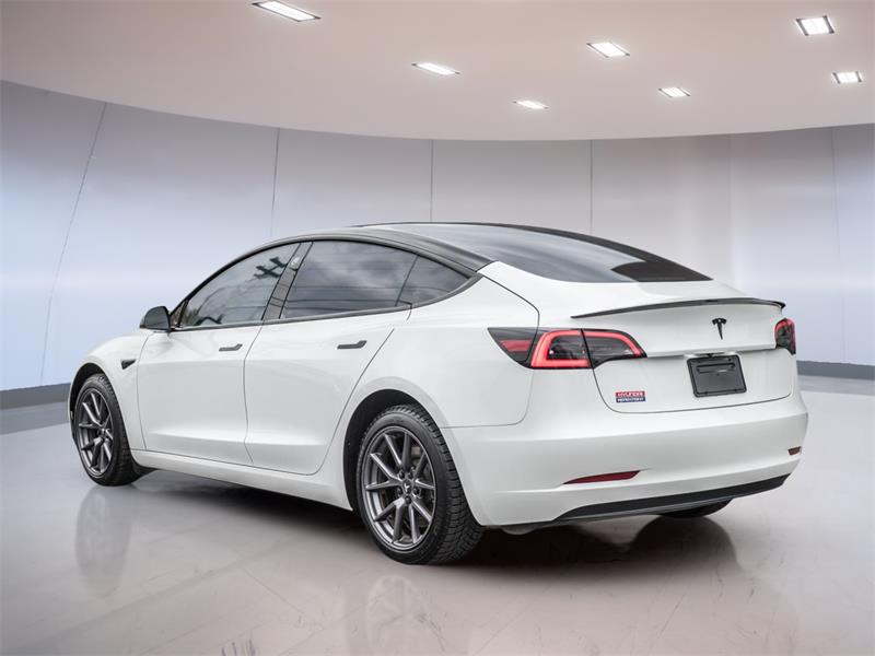 tesla Model 3 2023 - 8