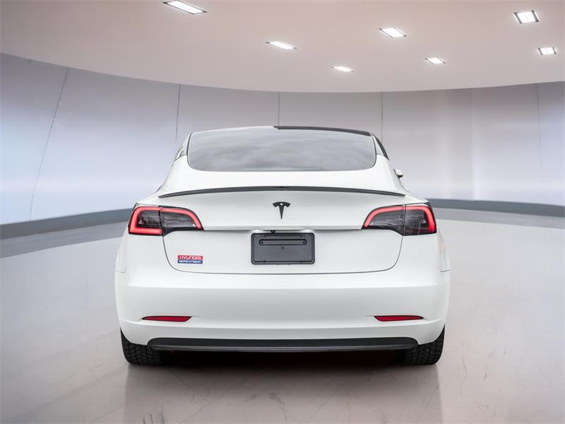 tesla Model 3 2023 - 9