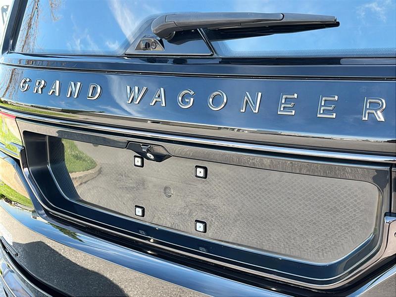 jeep Grand Wagoneer 2022 - 12