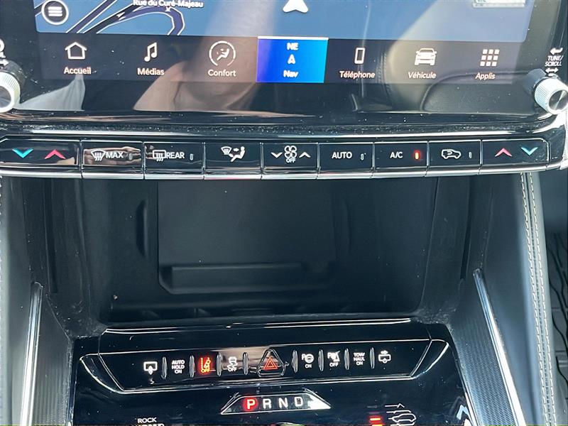 jeep Grand Wagoneer 2022 - 28