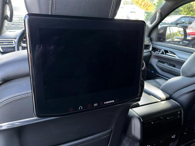 jeep Grand Wagoneer 2022 - 38