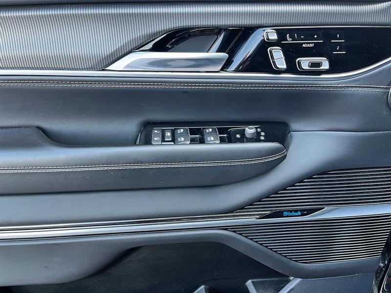 jeep Grand Wagoneer 2022 - 39