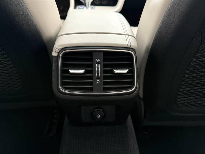 genesis G70 2022 - 29