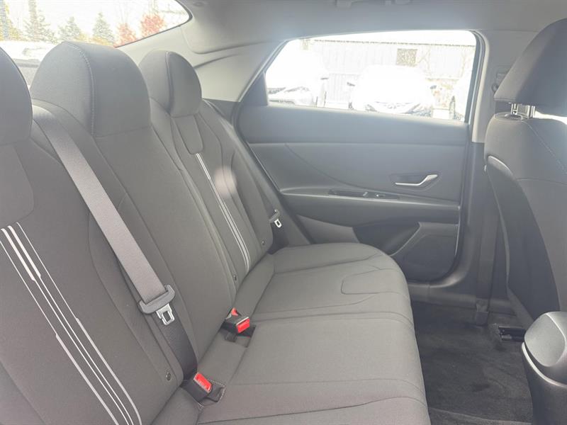 hyundai Elantra 2021 - 24