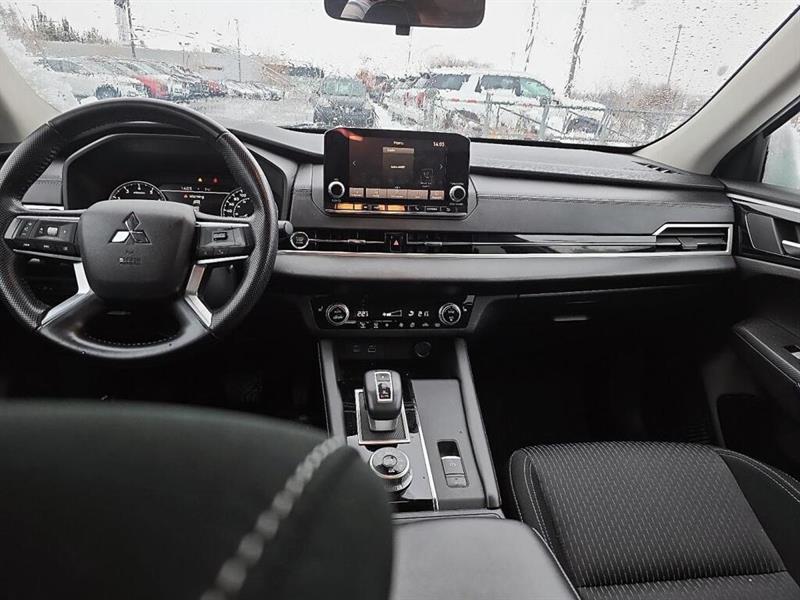 mitsubishi Outlander 2022 - 5