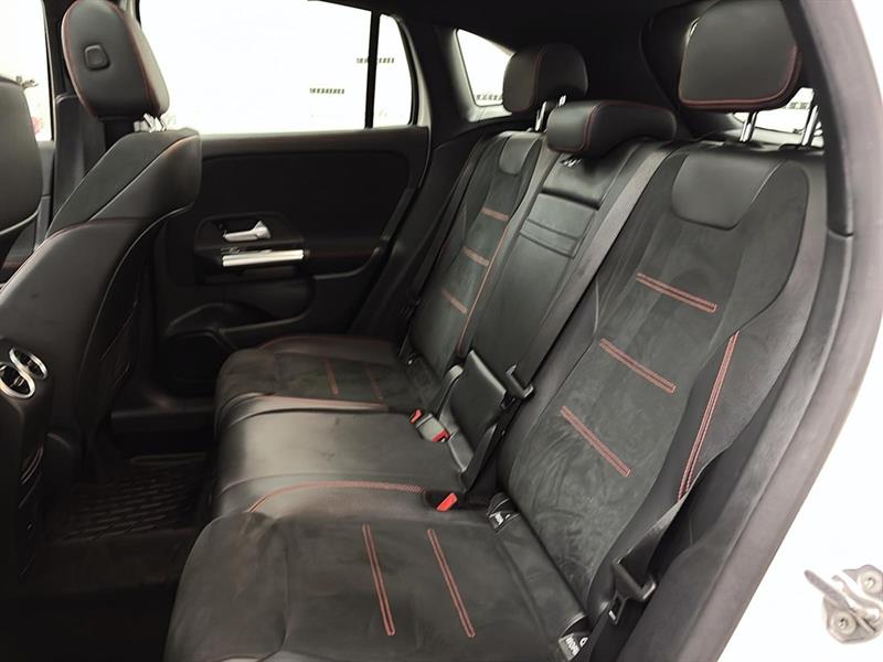 mercedes-benz GLA 2022 - 8