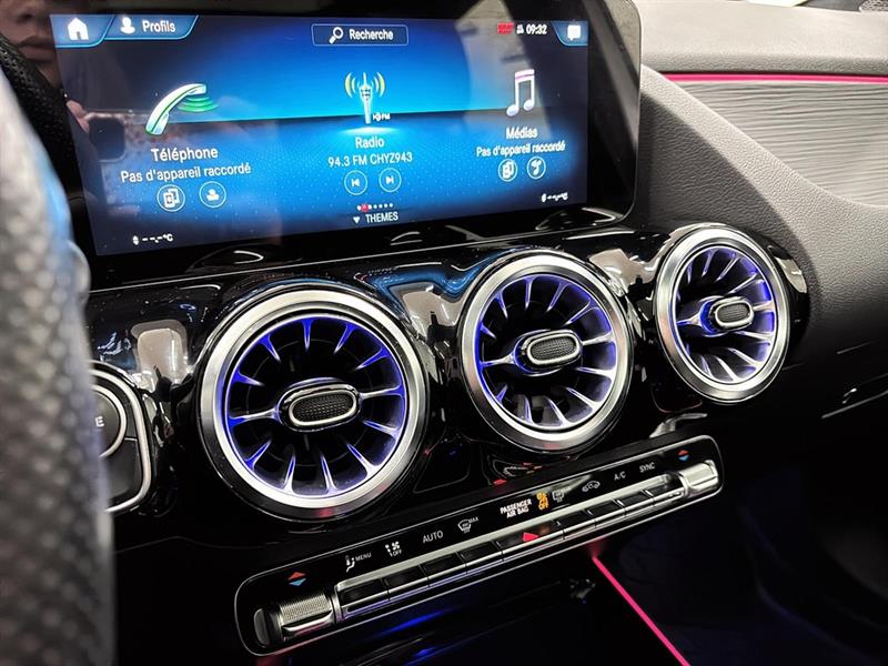 mercedes-benz GLA 2022 - 16