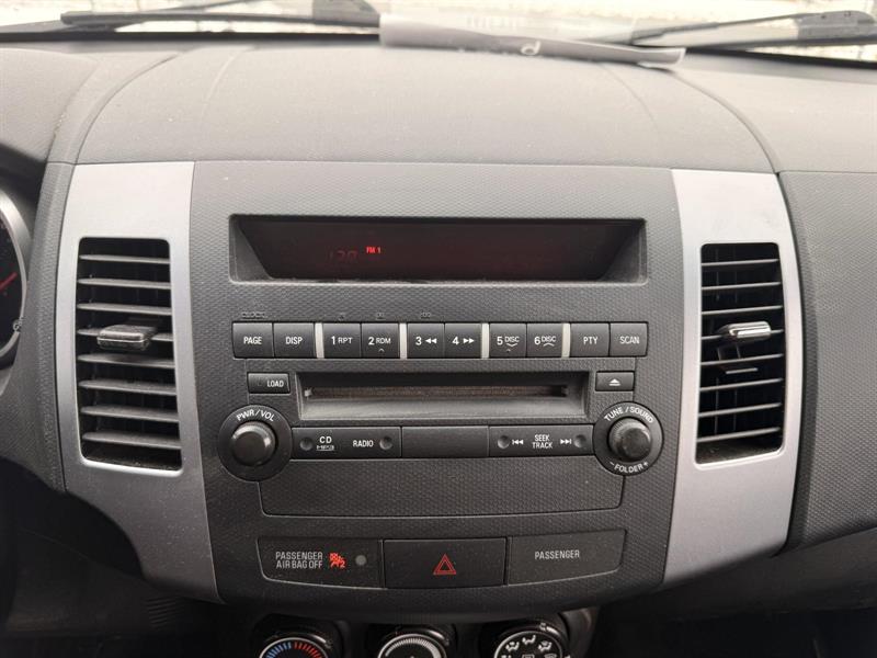 mitsubishi Outlander 2012 - 16