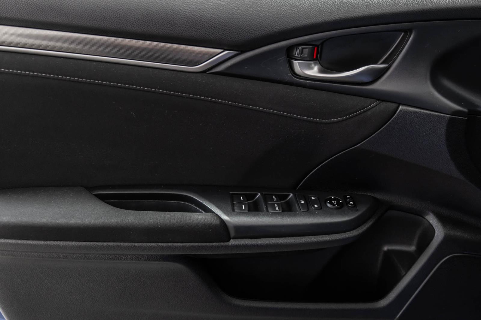 honda Civic Hatchback 2018 - 22