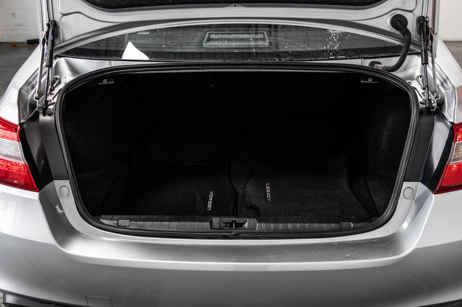 subaru Legacy 2019 - 21