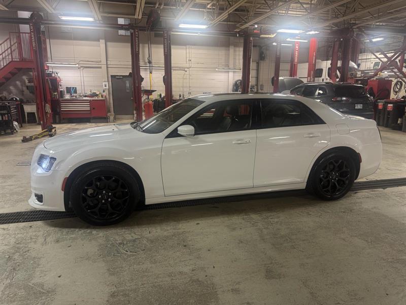 chrysler 300 Touring L 2023 - 2