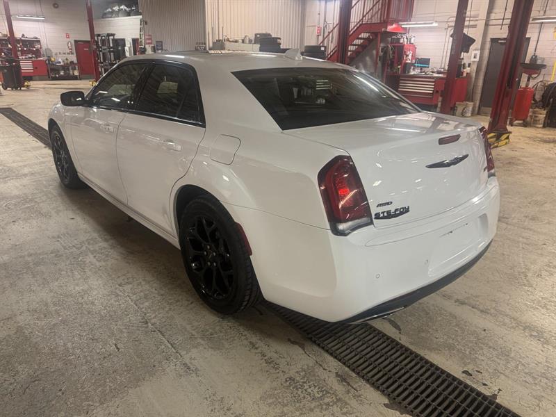 chrysler 300 Touring L 2023 - 3