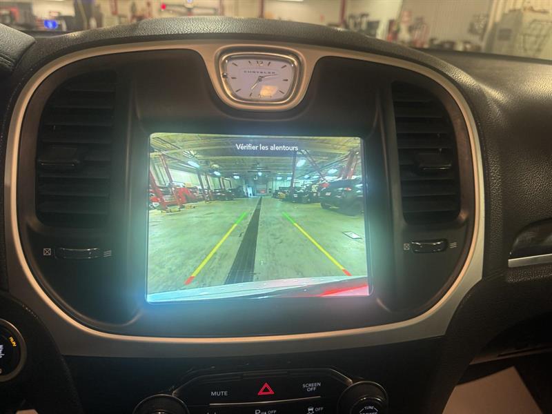 chrysler 300 Touring L 2023 - 14