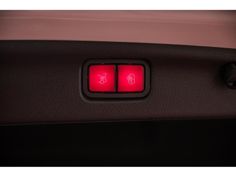 mercedes-benz C300 2023 - 11