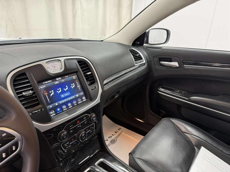 chrysler 300 Touring L 2023 - 12