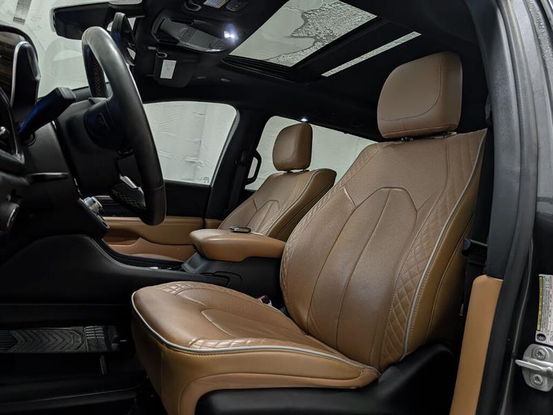 chrysler Pacifica Hybrid 2023 - 7