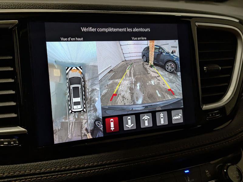 chrysler Pacifica Hybrid 2023 - 12