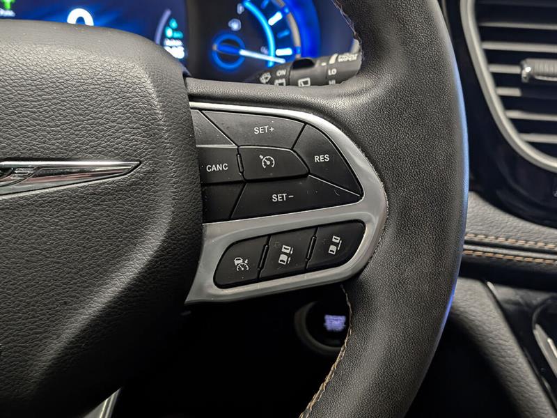 chrysler Pacifica Hybrid 2023 - 16