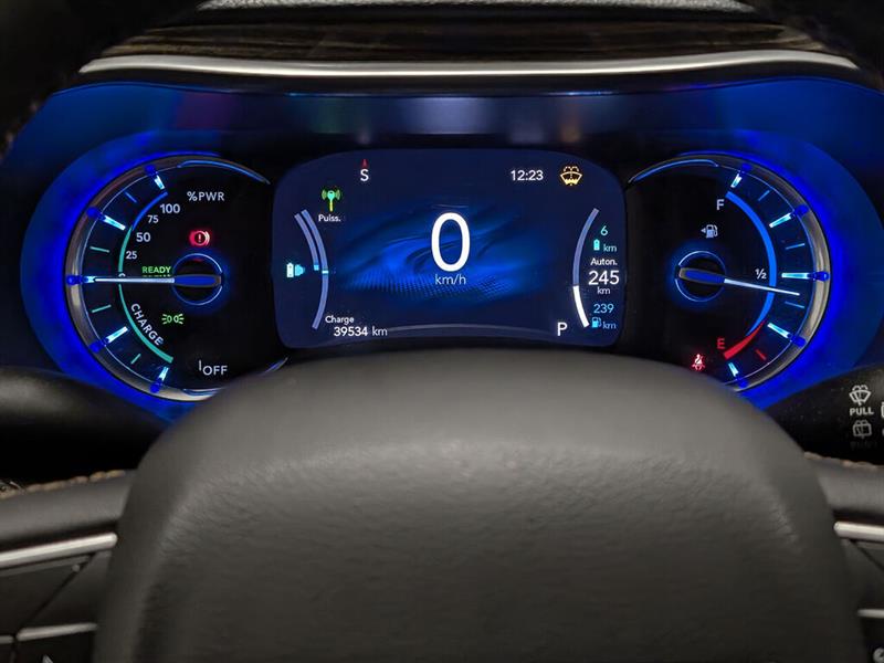 chrysler Pacifica Hybrid 2023 - 18