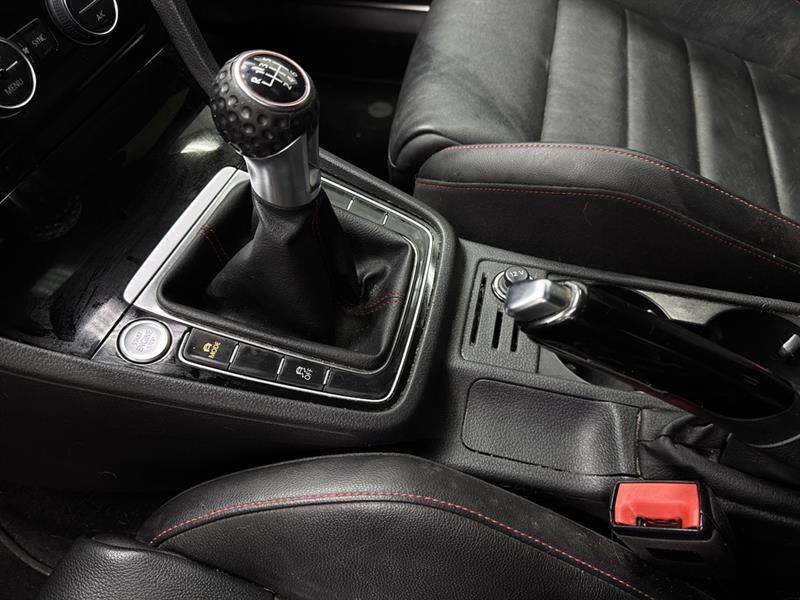 volkswagen Golf GTI 2018 - 29