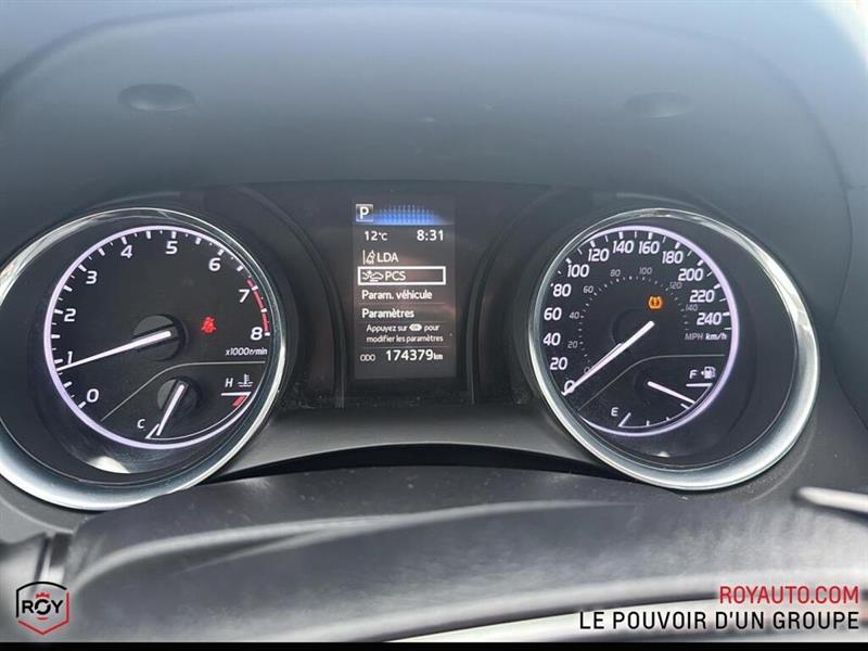 toyota Camry 2019 - 13