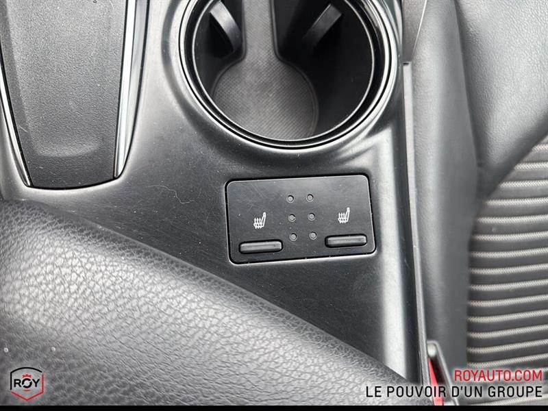 toyota Camry 2019 - 17