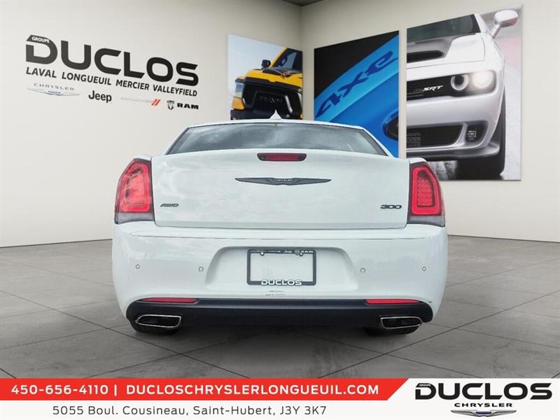 chrysler 300 2023 - 7