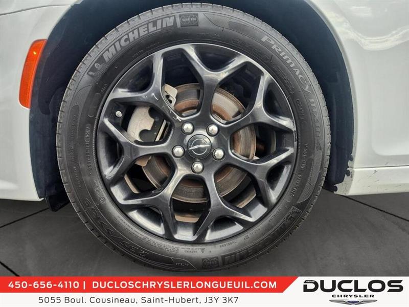 chrysler 300 2023 - 10