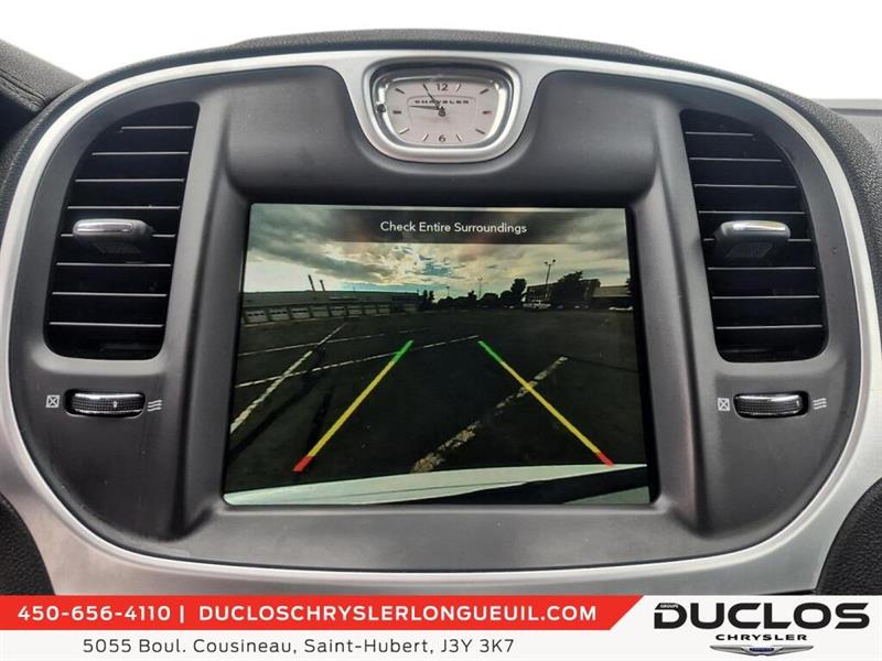 chrysler 300 2023 - 25