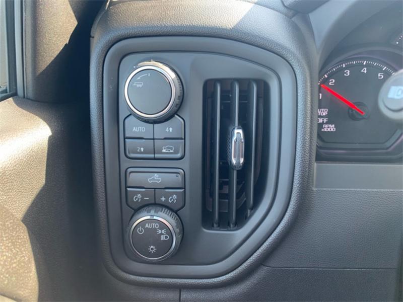 chevrolet Silverado 1500 2025 - 18