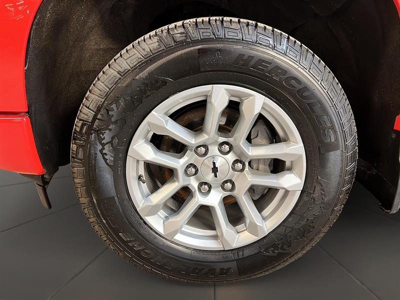 chevrolet Silverado 1500 2022 - 32