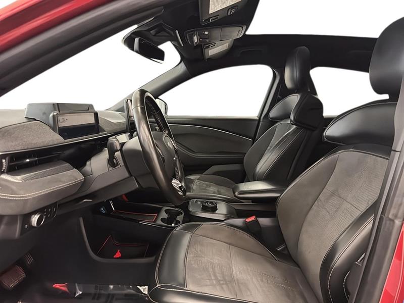 ford MACH E 2021 - 17