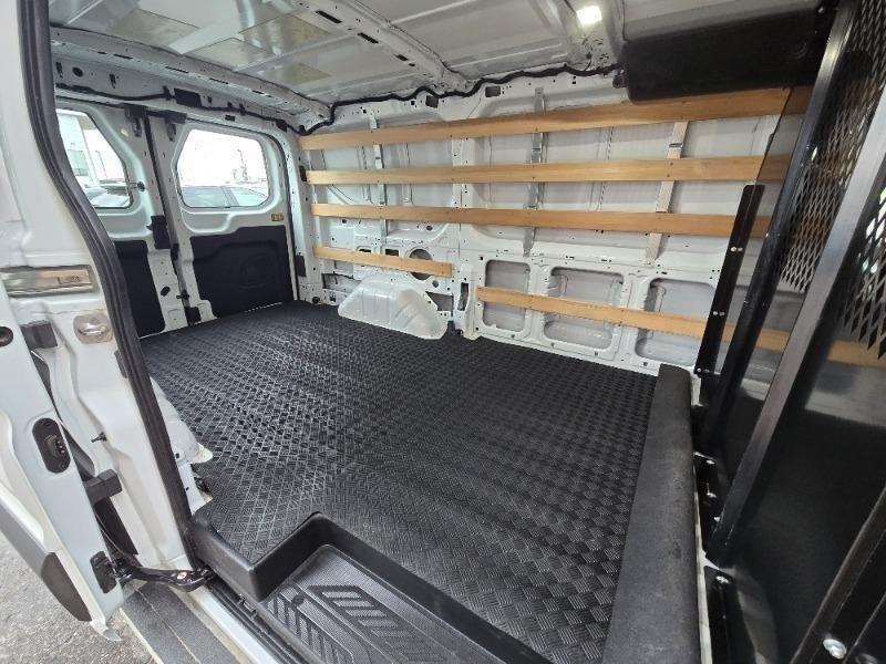 ford Transit Cargo Van 2023 - 19