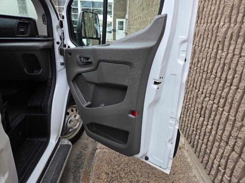 ford Transit Cargo Van 2023 - 22