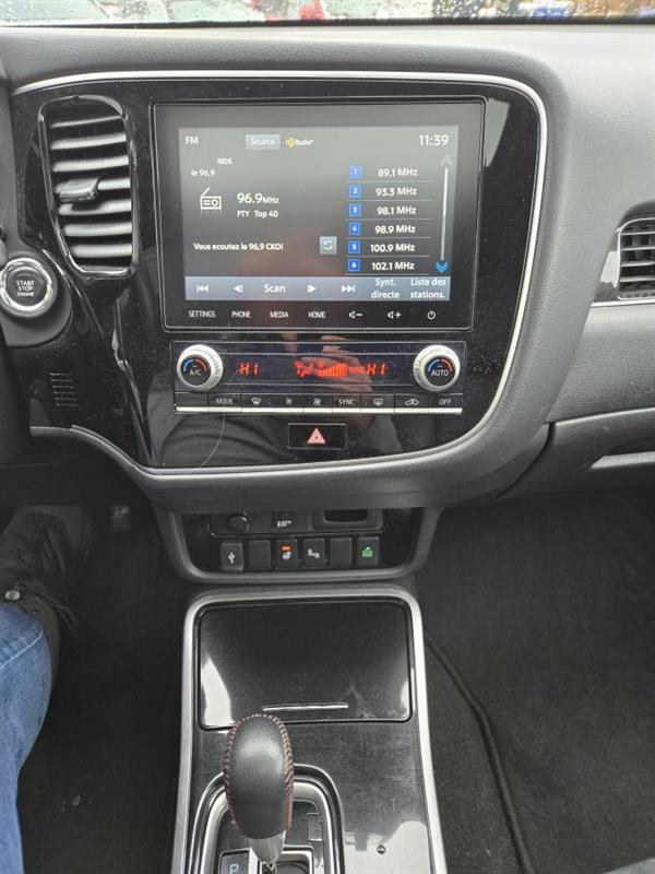 mitsubishi Outlander 2020 - 23