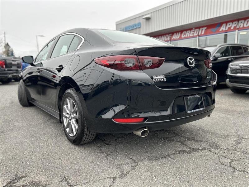 mazda Mazda3 2021 - 11