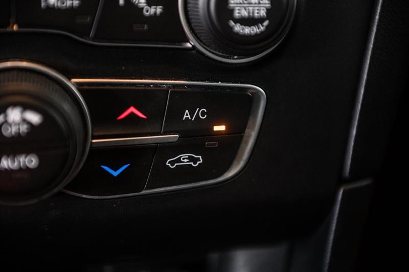 dodge Charger 2023 - 24