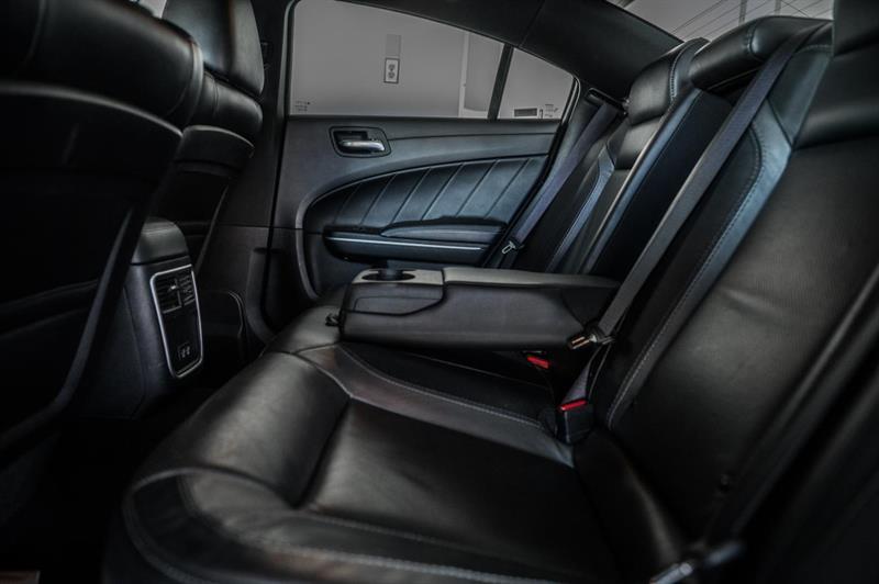 dodge Charger 2023 - 25