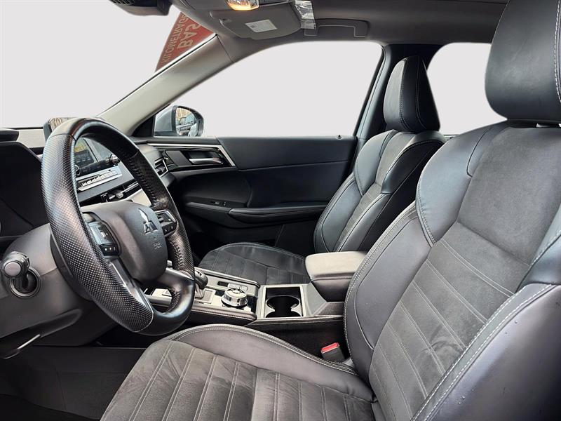 mitsubishi Outlander 2022 - 15