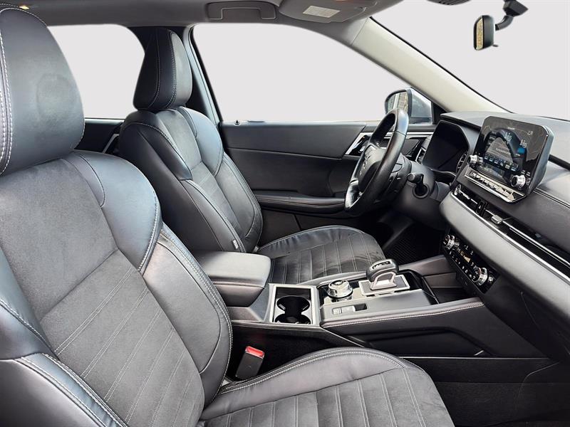 mitsubishi Outlander 2022 - 16