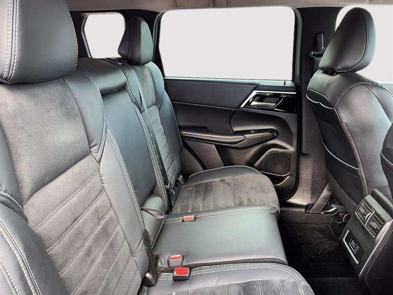 mitsubishi Outlander 2022 - 17