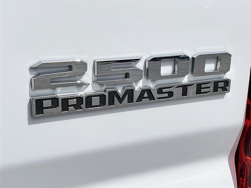 ram ProMaster 2023 - 12